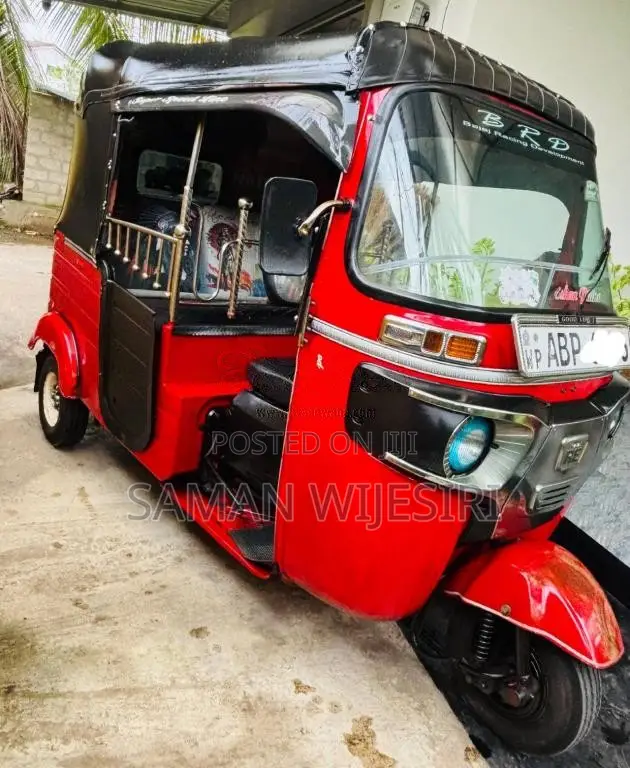 Bajaj RE 205 2017 Three Wheel (Used)