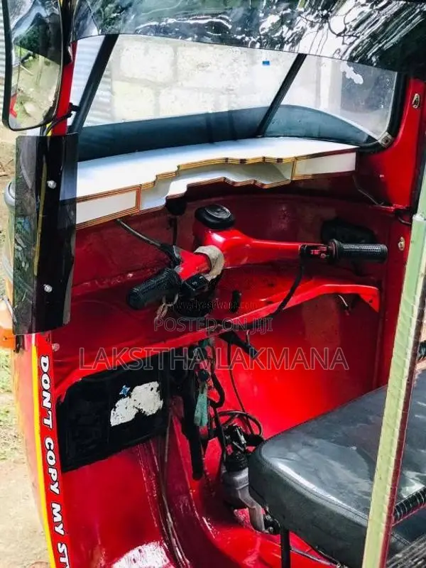 Bajaj RE 2 Stroke 1996 Three Wheel (Used)
