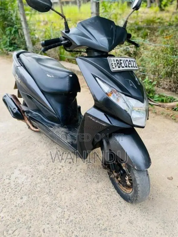 Honda DIO 2017 Motorbike (Used)