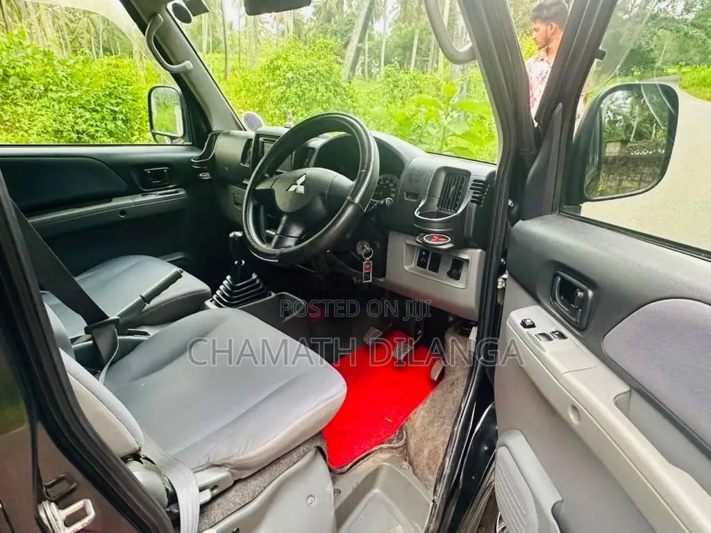 Mitsubishi MiniCab 2015 Van (Used)