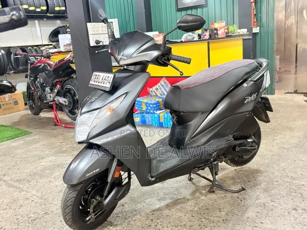 Honda Dio 2014 Motorbike (Used)
