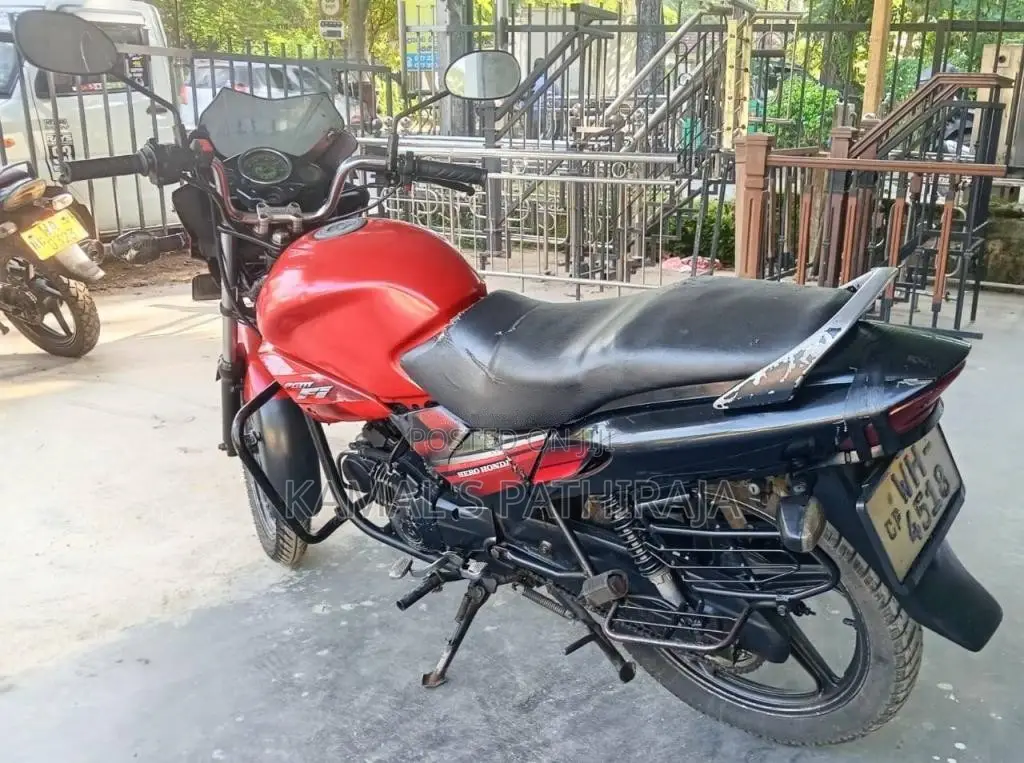 Hero-Honda Glamour 2011 Motorbike (Used)