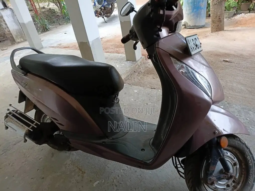 Honda Activa 2014 Motorbike (Used)