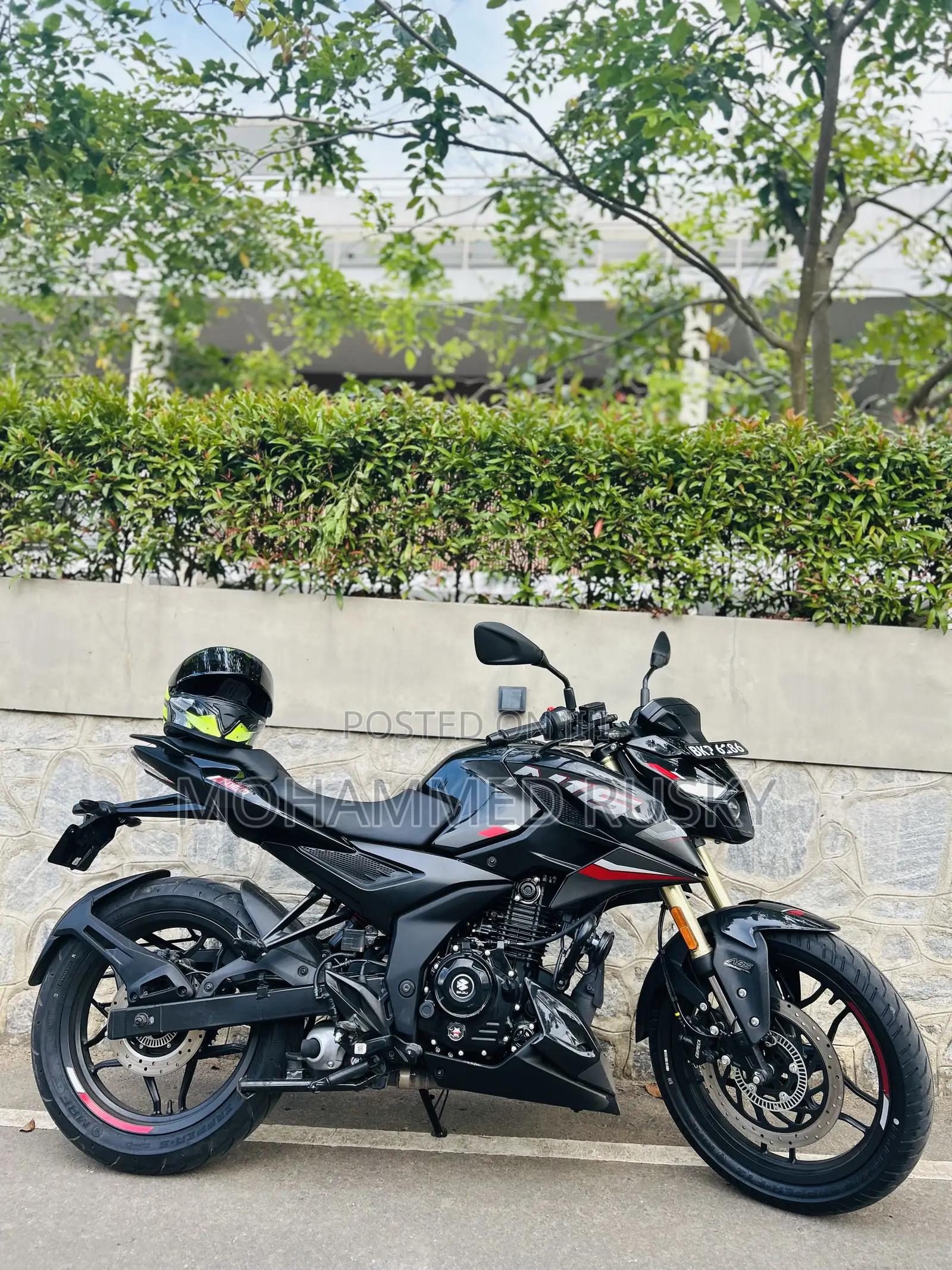 Bajaj Pulsar N160 2025 Black