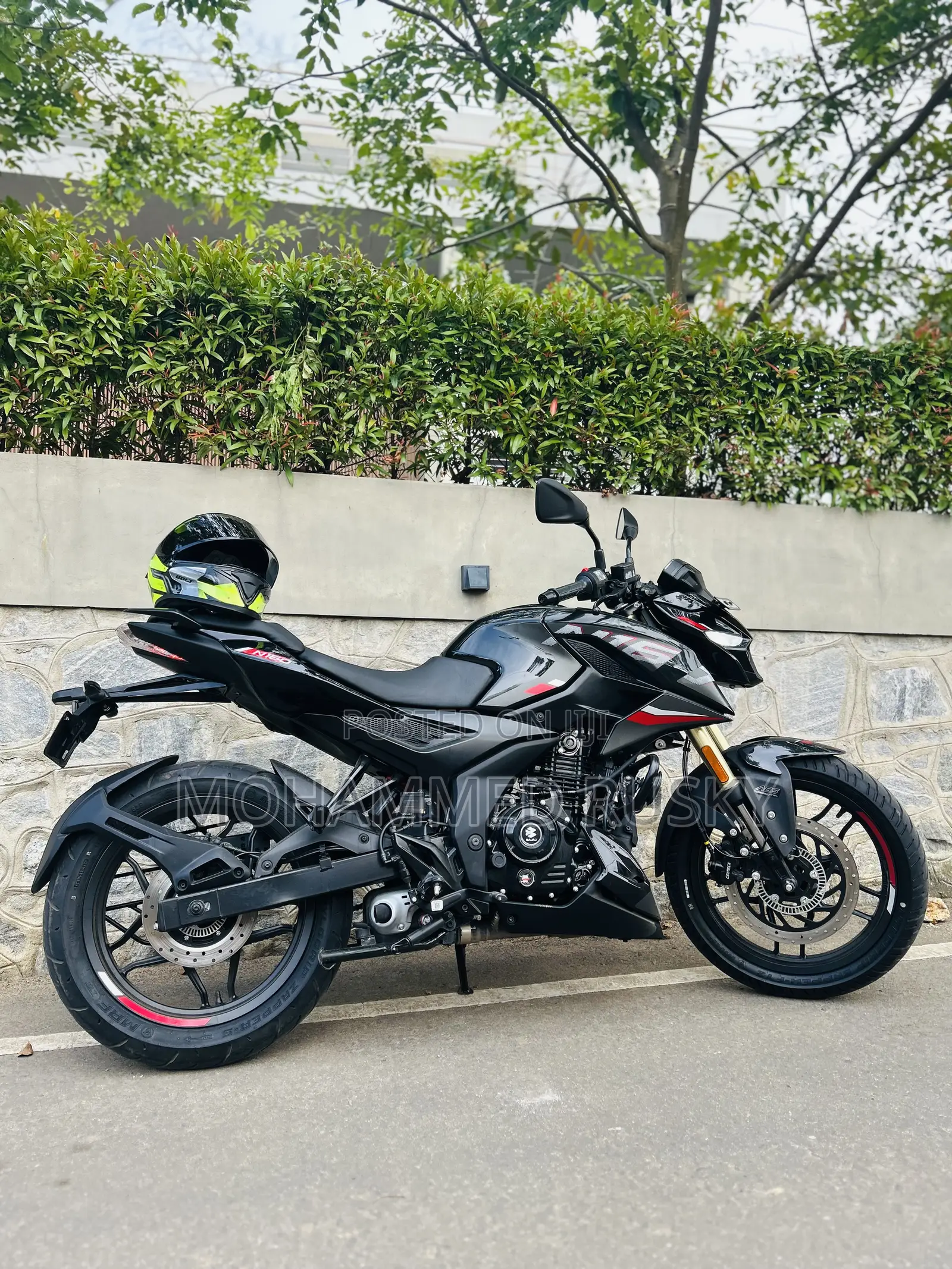 Bajaj Pulsar N160 2025 Black