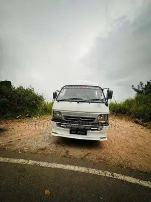 Toyota Dolphin 1991 Van (Used)
