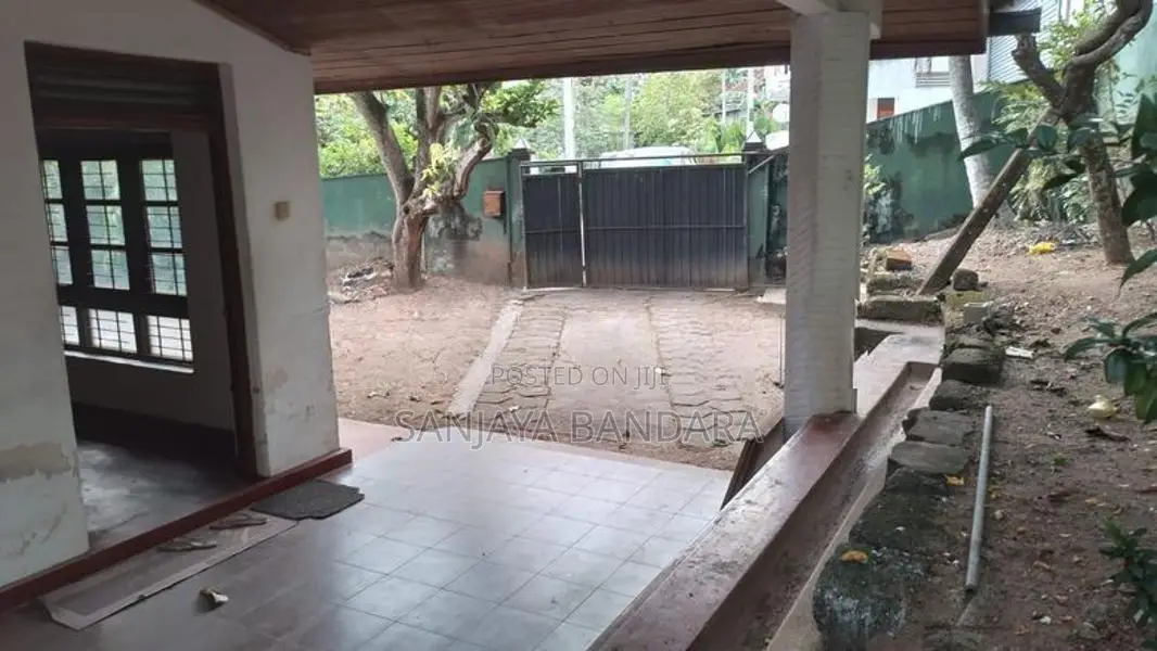 House for Sale in Vijaya Road, Kolonnawa