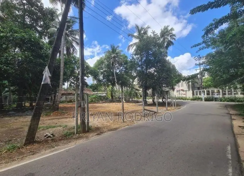 270 Perches of Commercial Land for Sale in Malabe