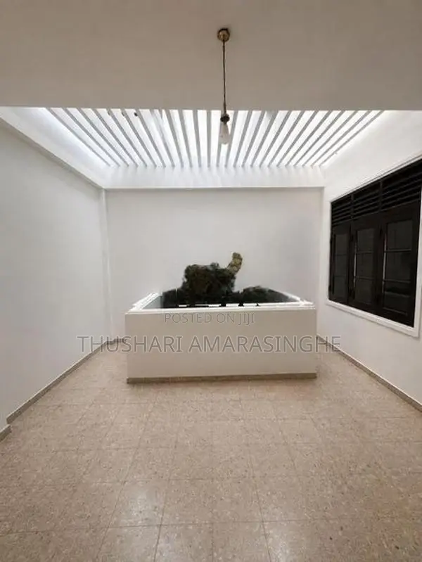 Commercial Property for Rent Colombo 8