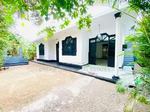 Well-Maintained 3-Bedroom House for Sale in Kaduwela