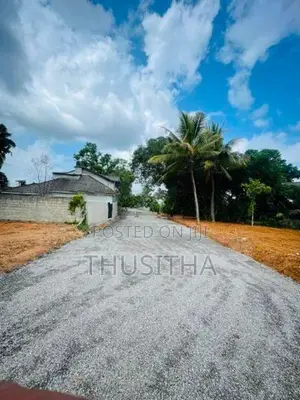 Gampaha Yakkala Valuable Land for Sale