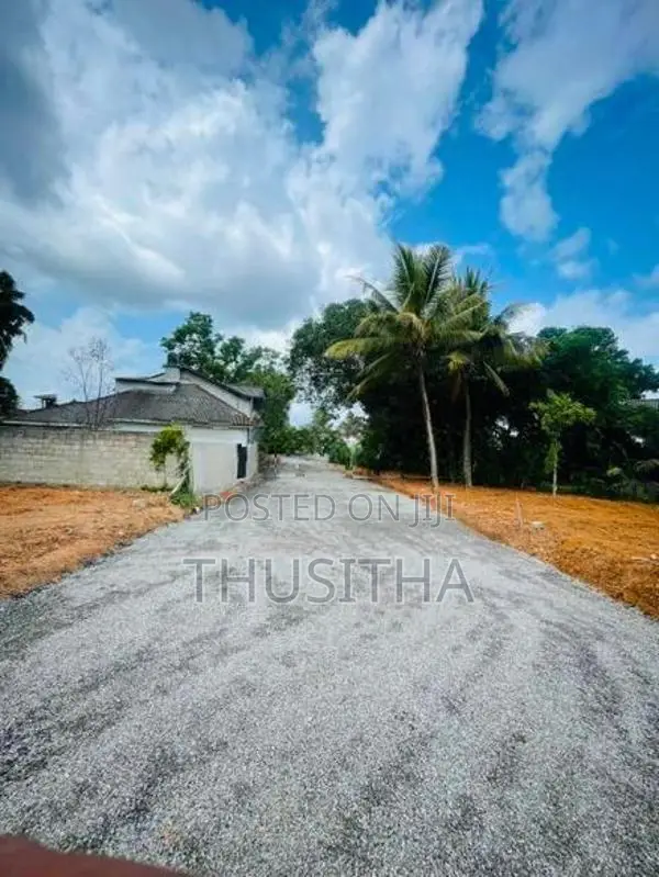 Gampaha Yakkala Valuable Land for Sale