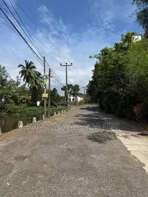 Neat Land for Sale Talawathugoda