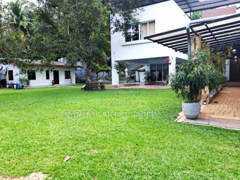 A Stunning Spacious House For Rent Located In Rajagiriya - 4040U