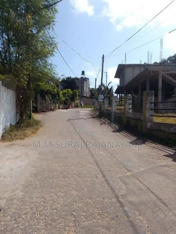 Land for Sale in Katunayake - Averiwatte