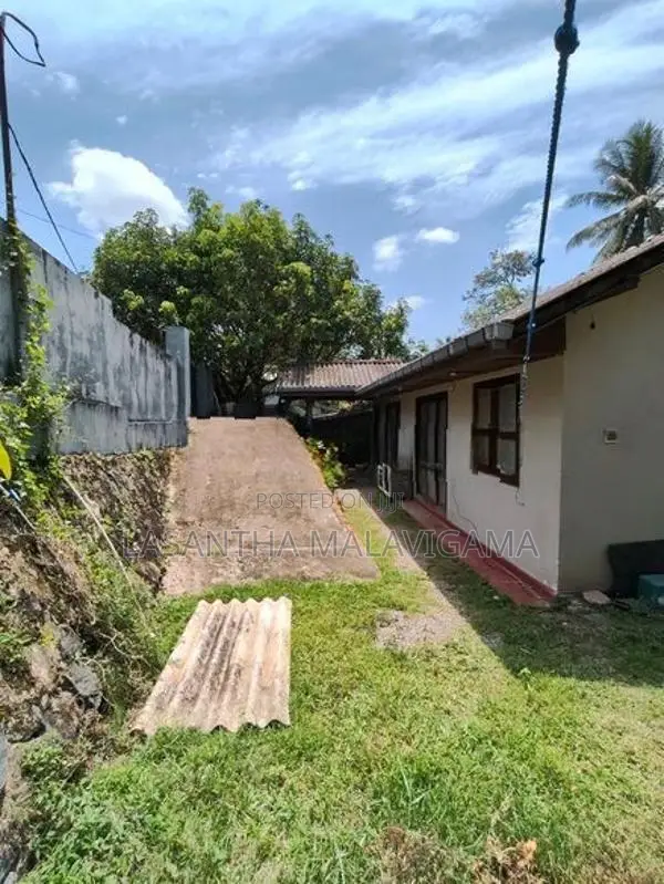 17 perch single storey houses for sale in Athurugiriya