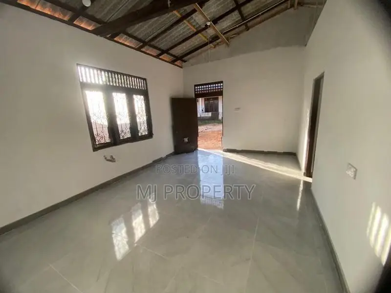 ( Ts-1142) Valuable Brand New Single Storey House Sale in Homagama