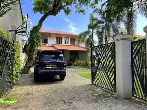 Good Investment - House in Nugegoda Only 500 meters Away 4 Town