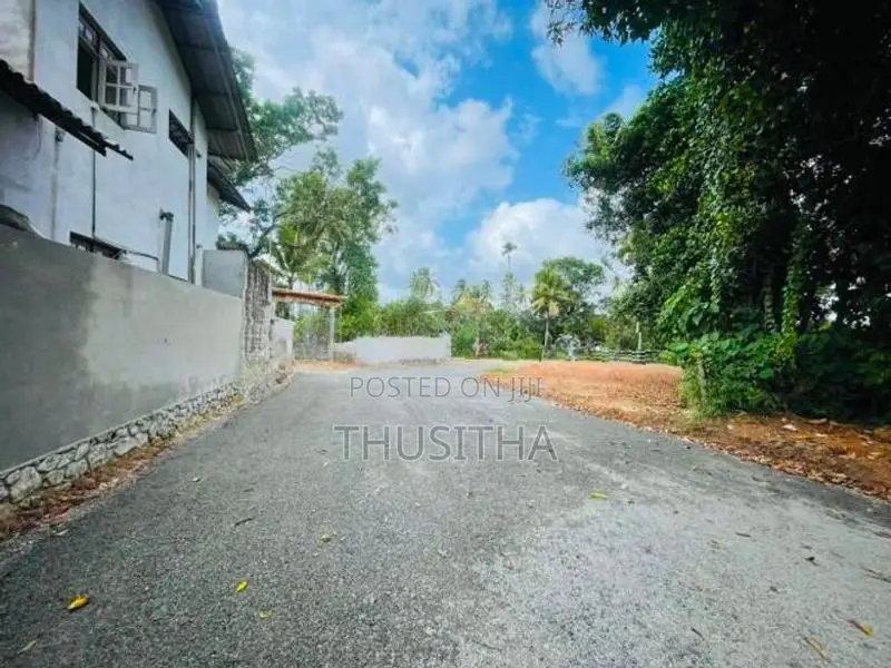 Gampaha Yakkala Valuable Land for Sale