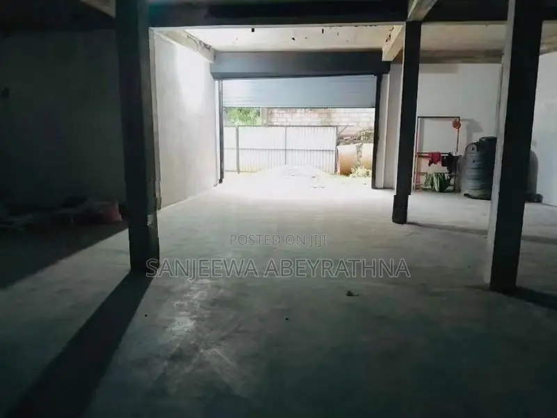 Commercial Building for Rent Pilimathalawa