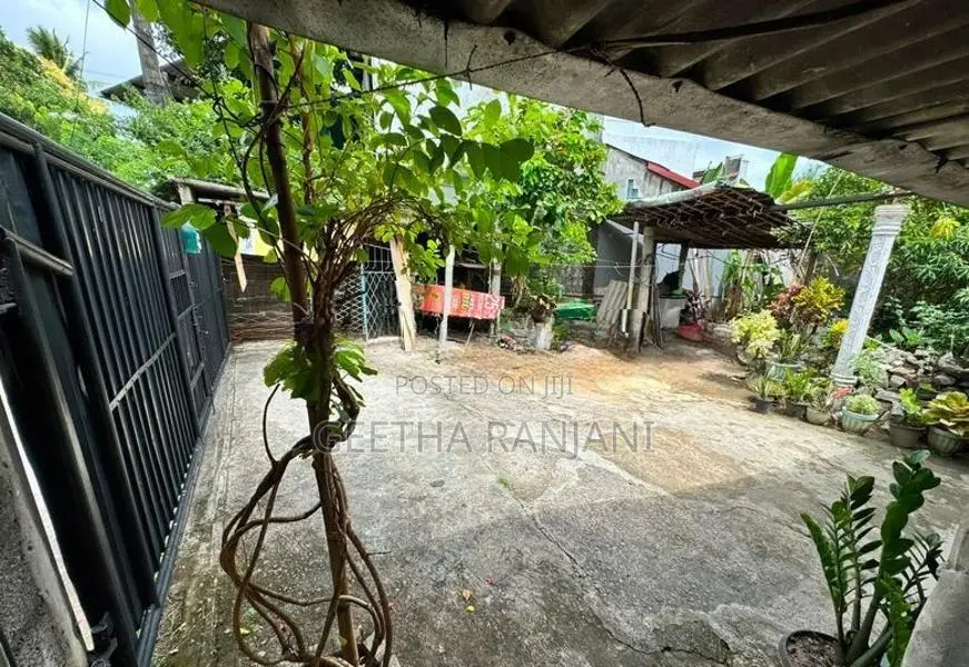 Land for Sale in Athurugiriya