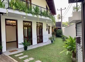 Brand New Luxury 3-Storey House for Sale – Thalawathugoda