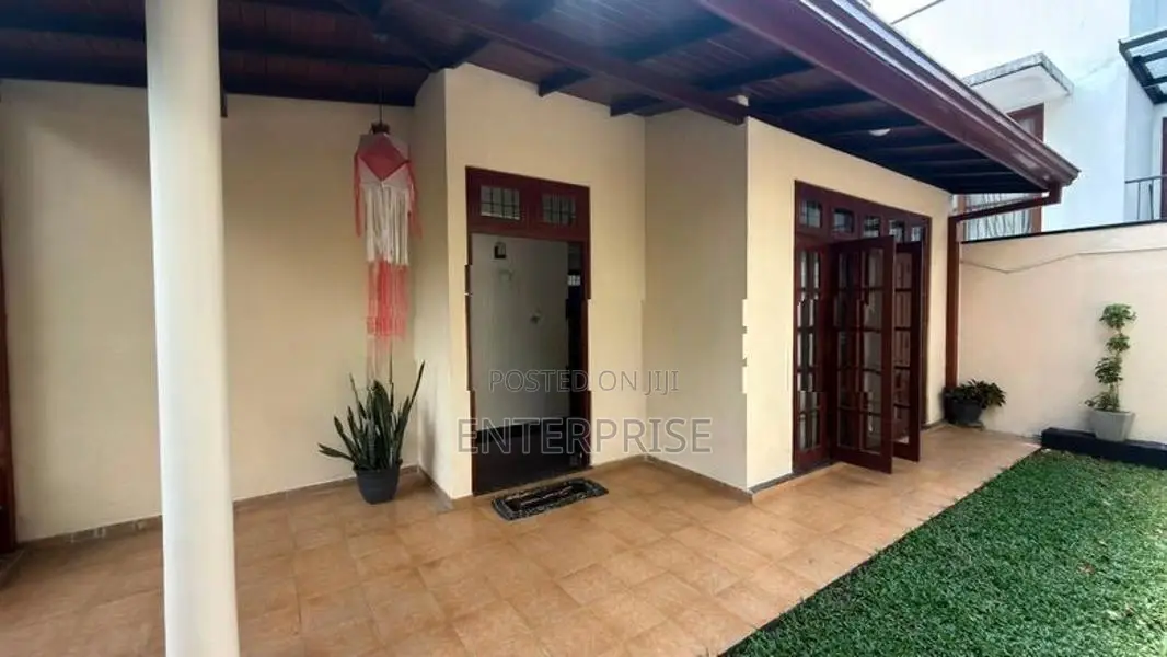 House for Sale – Prime Residential in Thalawathugoda