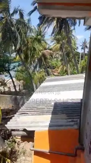 Land with House for Sale in Trincomalee