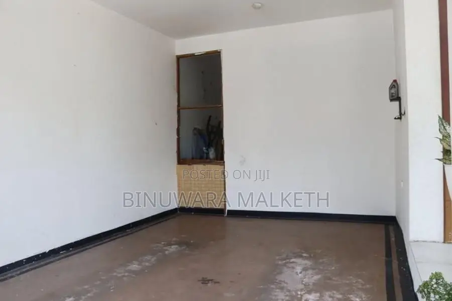Three- Storey House for Rent Mulleriyawa