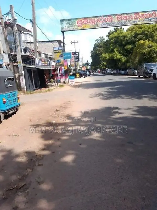 Land for Sale in Katunayake - Averiwatte