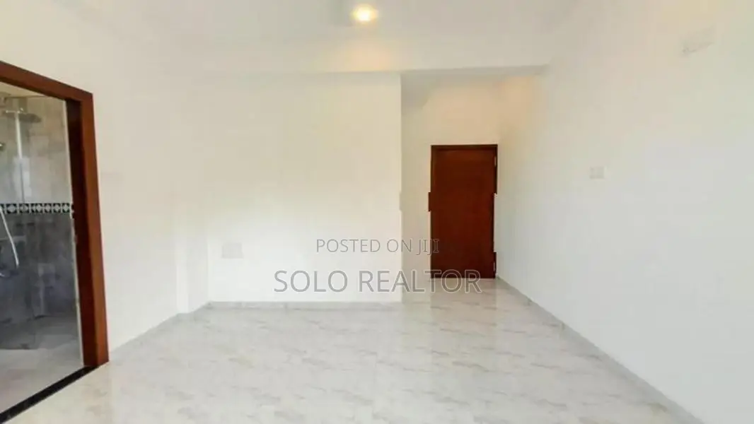 1195 Sqft 2 Bedroom Apartment for Sale In Colombo 6