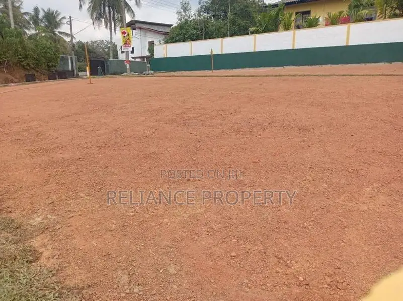 මුණමලින් අගනා බිම්කොටසක් විකිණීමට
