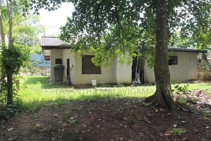 17 perch single storey houses for sale in Athurugiriya