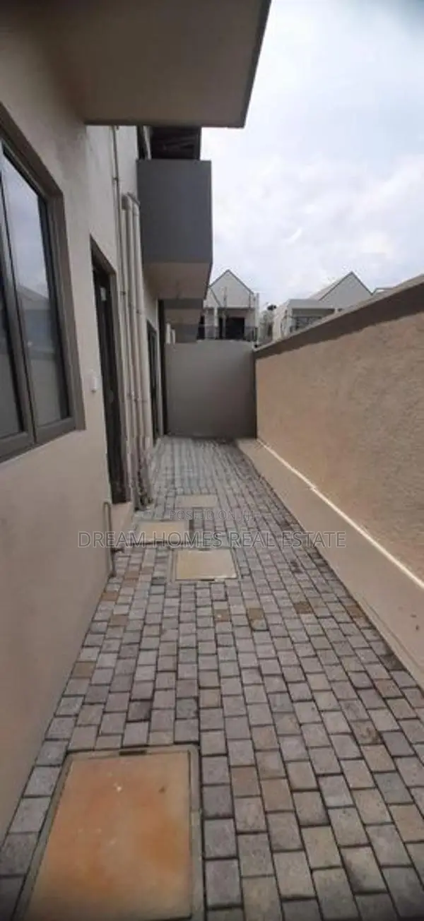 Brand New 3-Bedroom Villa for Sale – Canterbury Golf Villas