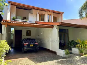 Good Investment - House in Nugegoda Only 500 meters Away 4 Town
