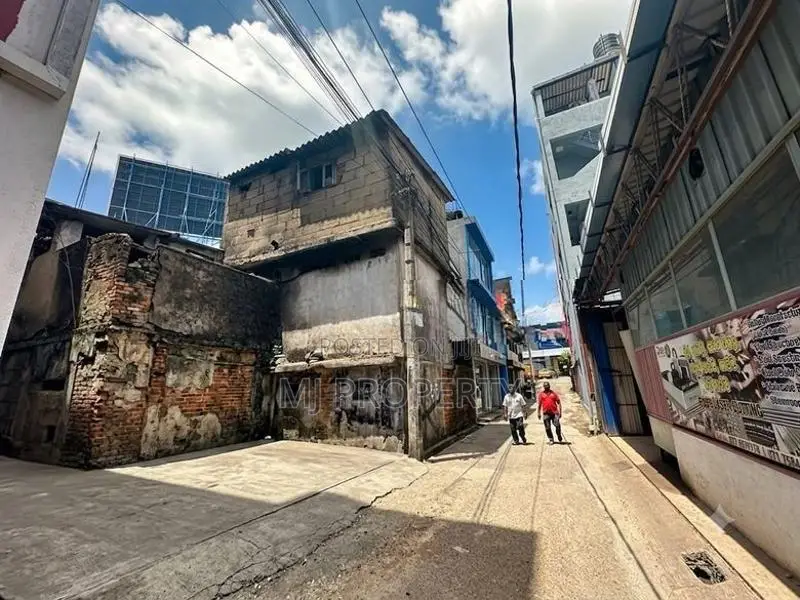 ( YC-1145) Valuable Commercial Land Sale in Nugegoda Delkanda