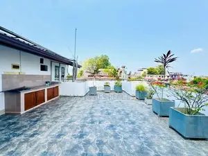 Luxury 5BR 3 Storey House Kotte