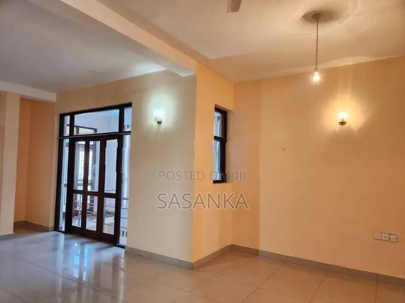 Ratmalana Modern Three Storey Luxury House for Sale