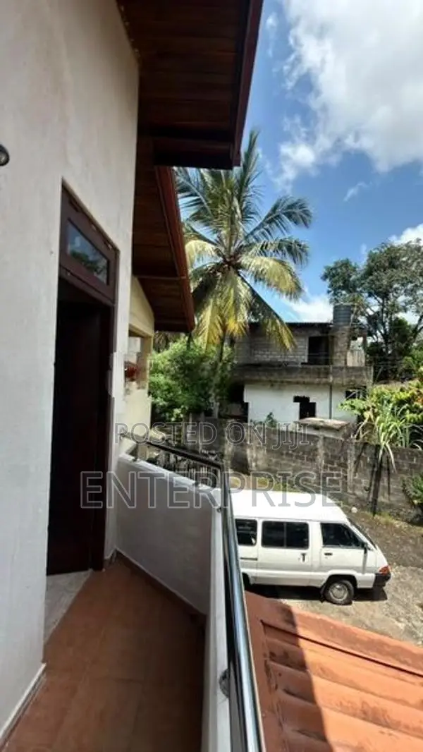 House for Sale – Prime Residential in Thalawathugoda