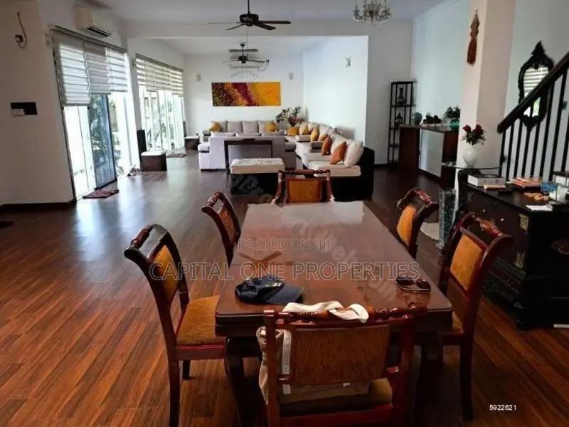 A Stunning Spacious House For Rent Located In Rajagiriya - 4040U
