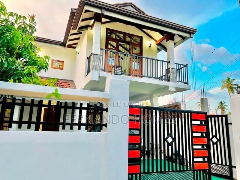 Good ර්.10ක ඉදිකල හොද තත්වයේ නව නිවස විකිණීමට මීගමුව
