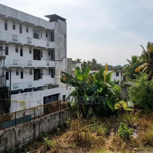 ( Yc-1143) Valuable Commercial Hostel Building Sale in Malabe