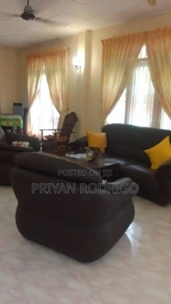 Kandana Hapugoda 03 Bed Room House on 33.2 Perches of Land for Sale