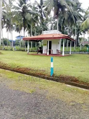 හොරන නගර සීමාවෙන් ඉඩම්