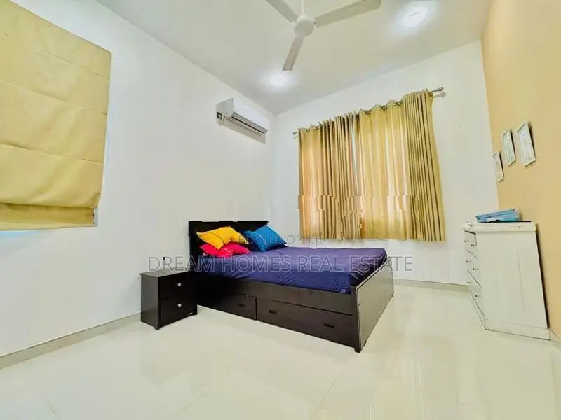5 Bedroom House Near Thalawathugoda Junction