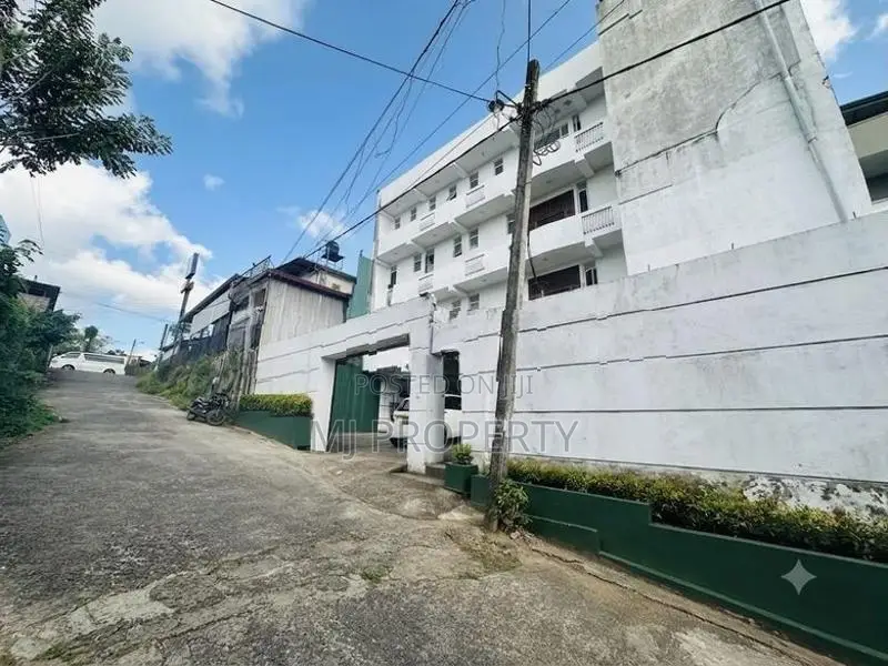 ( Yc-1143) Valuable Commercial Hostel Building Sale in Malabe