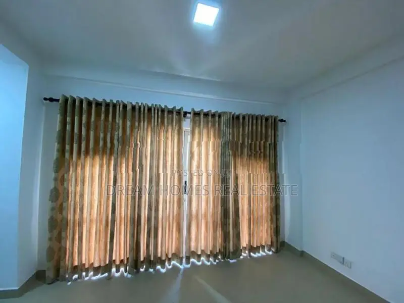 2 Bed Apartment with Pool Gym – Panagoda