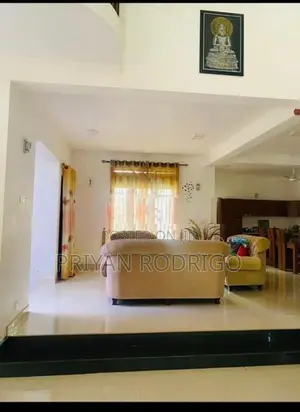Galewela, Daduyaya 03 Storied House on 100 Perches for Sale