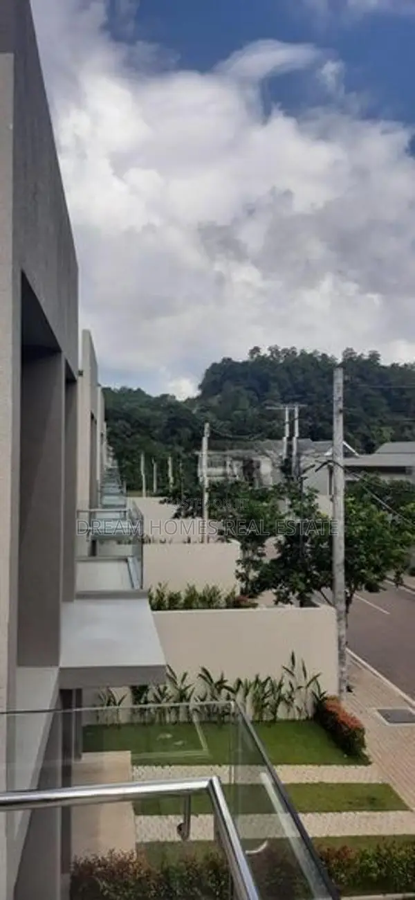 Brand New 3-Bedroom Villa for Sale – Canterbury Golf Villas