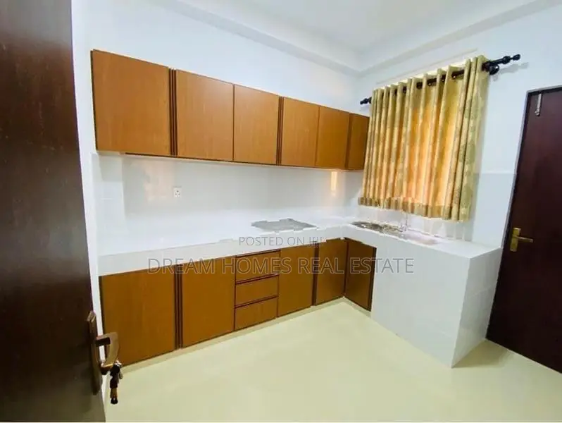2 Bed Apartment with Pool Gym – Panagoda